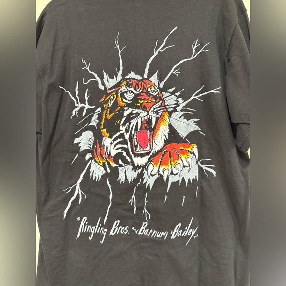 Vintage Ringling Brothers Barnum And Bailey Circus T-Shirt Size Large - Picture 4 of 7